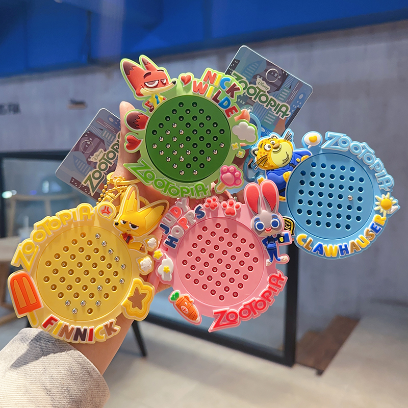 欧家卡艺电影周边PVC解压钥匙扣