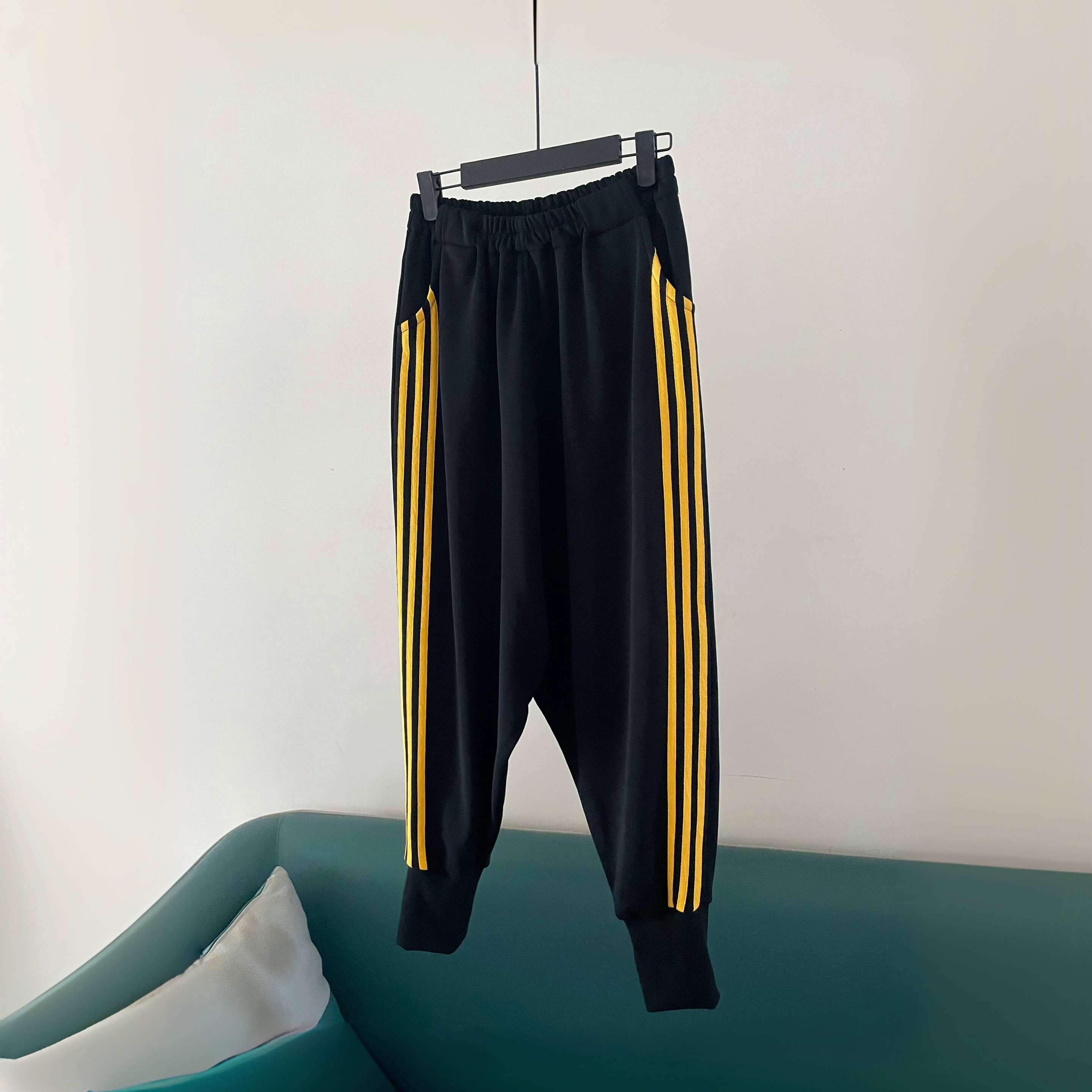 允格2025新款秋冬加绒宽松吊裆裤男女同款哈伦裤松紧腰显瘦情侣裤,女装/女士精品,休闲裤,淘宝优惠券,粉丝福利购,淘宝优惠卷