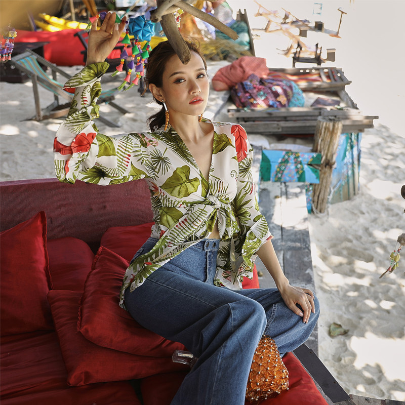 奈三亚旅行拍照度假穿搭女衬衫雪纺上衣V领海边碎花长袖波西米亚 - 奈良NALEN出品