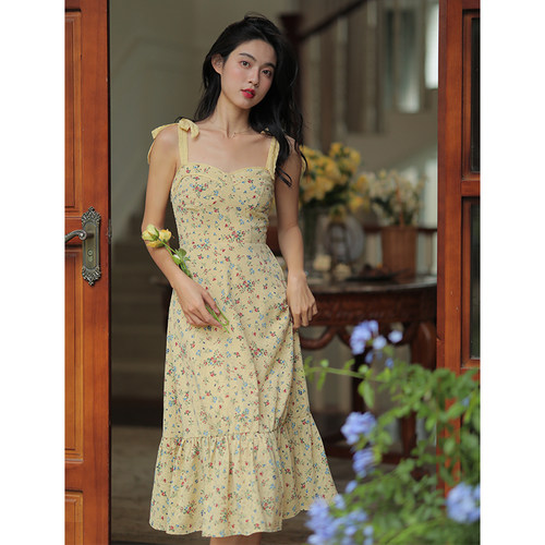 法式A字雪纺碎花吊带显瘦