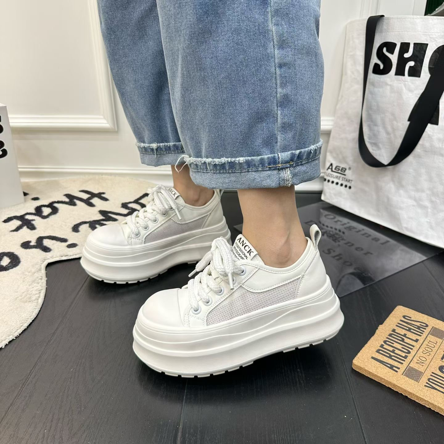 2026春夏新款纯皮配网松糕厚底小白鞋超轻女鞋系带