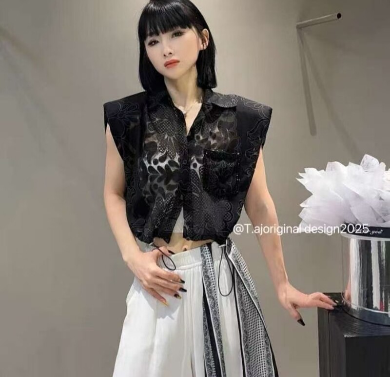 欧洲站2025夏季新款欧货时尚翻领无袖蕾丝衬衫女百搭显瘦抽绳上衣图片