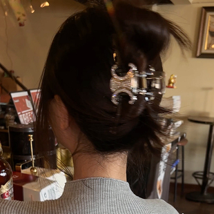 大号显发量多鲨鱼夹 黑色镶钻字母抓夹时髦发夹时尚 沁乌龙 法式