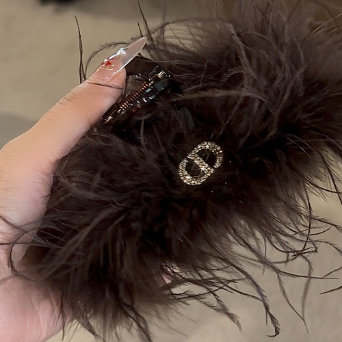 巴黎限定◆毛毛发夹女后脑勺大号夹定制色系鸵鸟毛抓夹2026鲨鱼夹