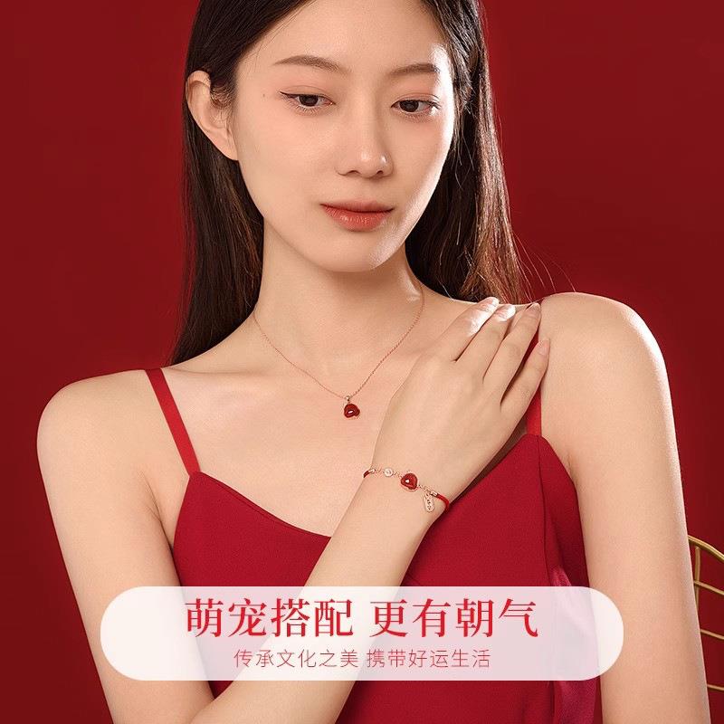 2025小灵蛇项链女喜庆本命年生肖蛇形锁骨颈链吊坠送女友闺蜜新年