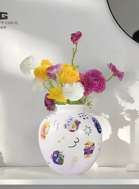 高级感小众艺术陶瓷手绘花瓶