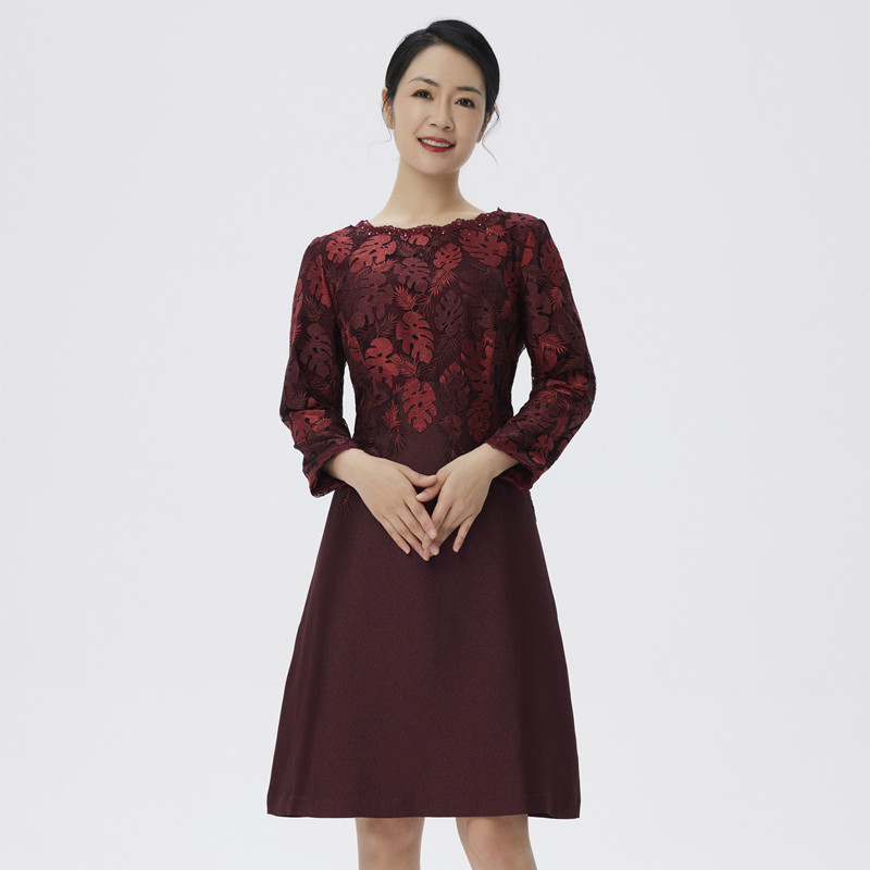 玫而美收腰圆领九分袖蕾丝绣花气质婚庆春秋婆婆中