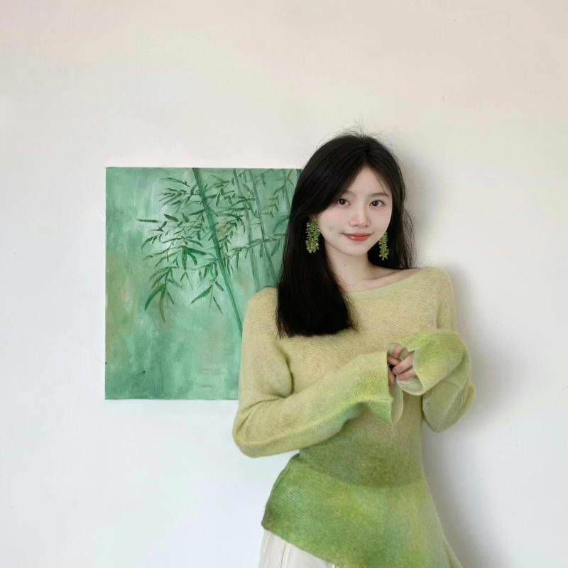 开春chic法式穿搭渐变绿色针织衫罩衫设计感超好看独特漂亮上衣女