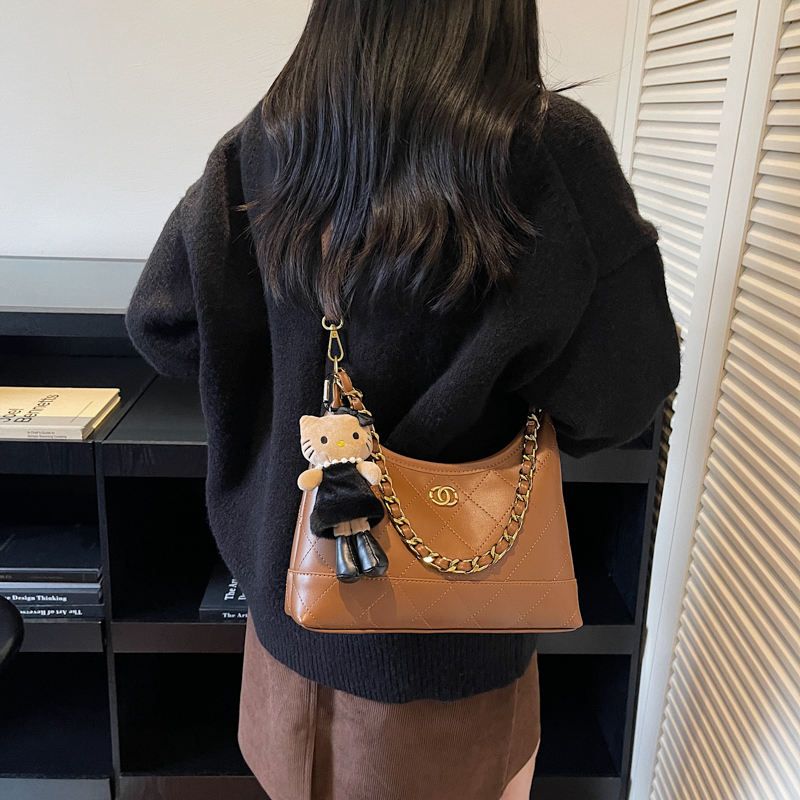 轻奢小众高级感复古单肩斜挎包女