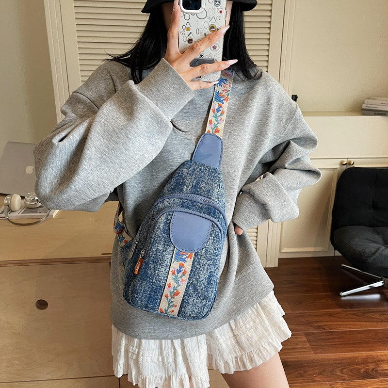 高级感牛仔布胸包单肩宽带斜挎包