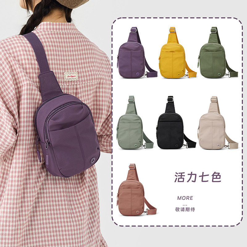 今年流行时尚休闲小胸包女2026新款超火胸前包斜挎包帆布单肩包