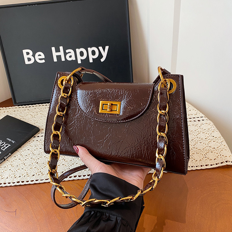 高级感复古秋冬单肩包2025新款超火链条斜挎包通勤腋下包小众设计