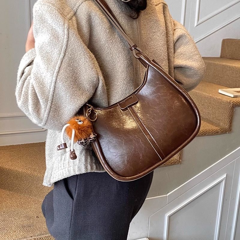 高级感复古单肩腋下包包女2025新款冬季时尚休闲通勤斜挎包水桶包,箱包皮具/热销女包/男包,通用款女包,淘宝优惠券,粉丝福利购,淘宝优惠卷
