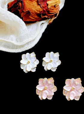 气质森系甜美花朵耳钉纯银针高级感2026新款海边度假拍照打卡出片