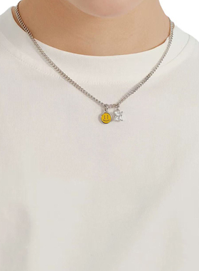 微笑脸圆牌吊坠项链方锆宽扁平链条银色叠戴元气轻活风俏皮18K金