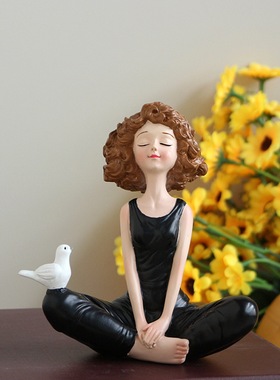 工厂直销树脂黑衣女孩盘腿而坐摆件家居客厅展示柜装饰品礼品美丽