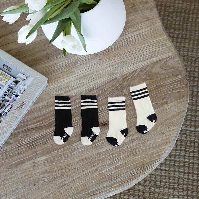学院风百搭黑白纯棉袜子