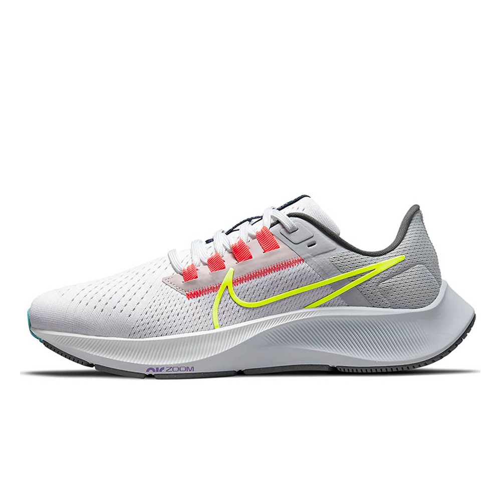 【攀登】 Nike 跑步鞋 女 跑步机塑胶跑道公路 平跟 系带
