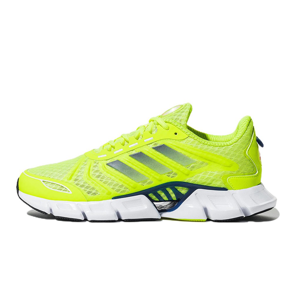 【攀登】 adidas 跑步鞋 四季通用 跑步机塑胶跑道公路 平跟