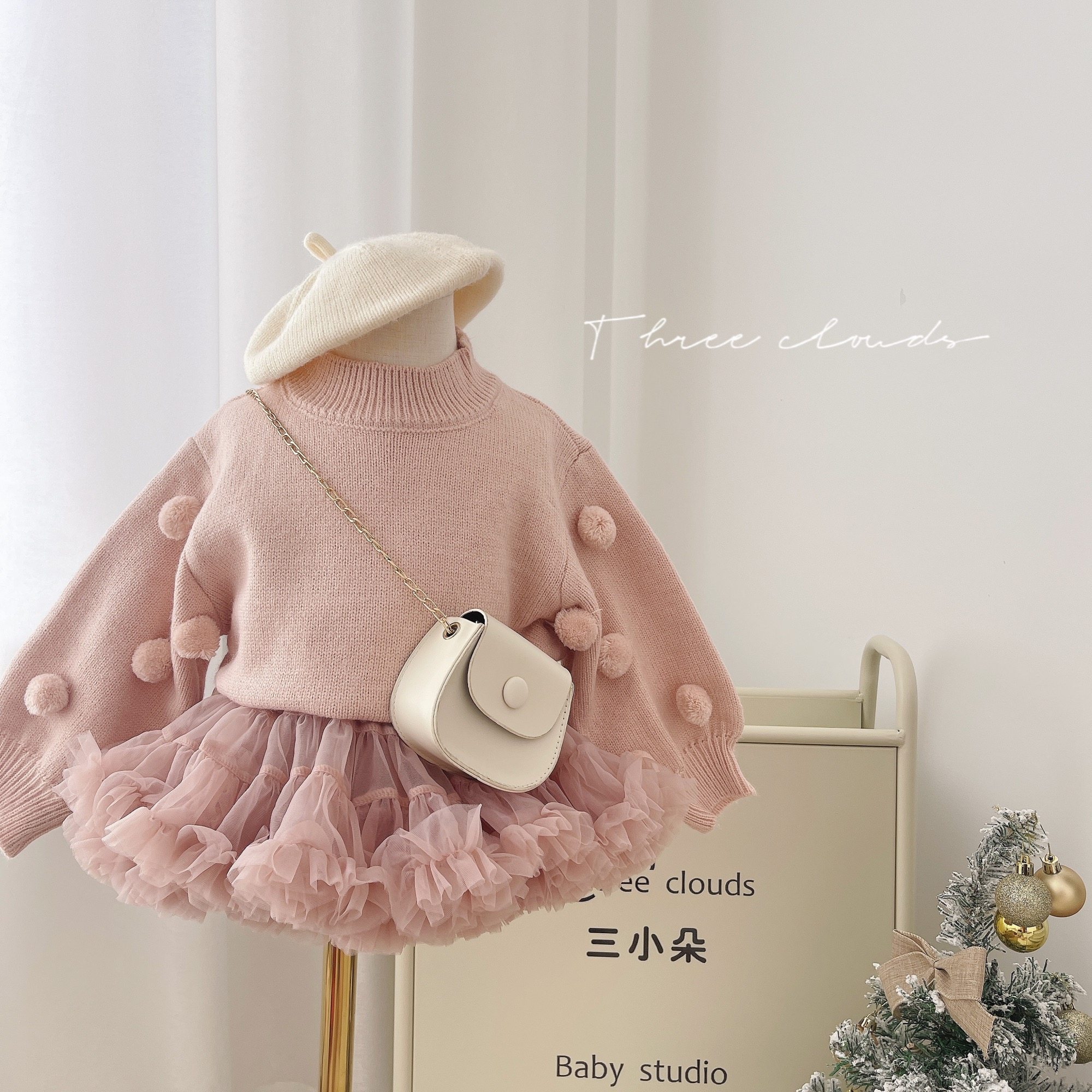 三小朵婴幼儿宝宝女童秋冬球球毛衣上衣蓬蓬裙纱裙公主周岁套装