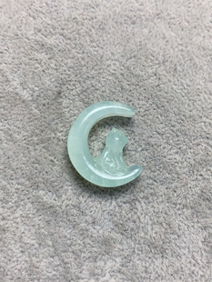 新岫玉天青冻月亮猫吊坠冰种福利款夏季国潮玉石绝版花玉月亮兔