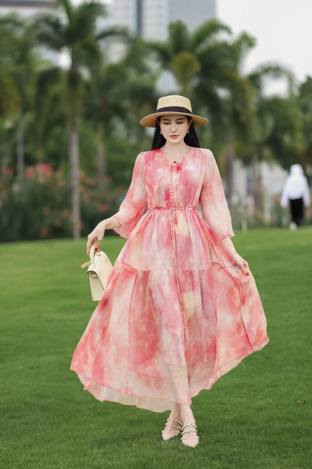 欧洲站2024夏季新欧货hh时尚洋气乔其真丝印花收腰显瘦中袖连衣裙