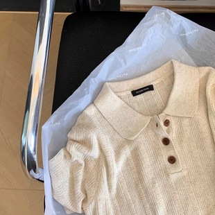 深圳南油~温柔知性高品质POLO领正肩针织上衣松弛简约翻领短袖女