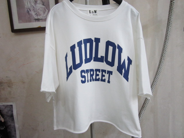 L£¦WÅ®×°TÐôÉÀÀýÍâLI WAI FASHION¶Ì¿îTÃÞÖÊ¿íËÉT-shirt Kingdom