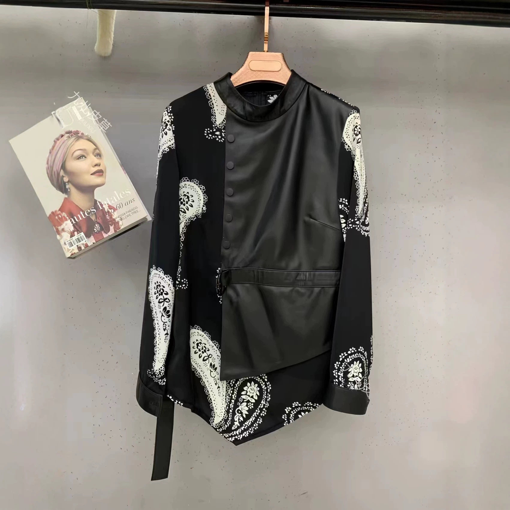 海宁真皮打底衫2026秋冬新款不规则拼接绵羊皮圆领长袖衬衫上衣女