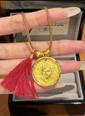 新中式国潮风古法錾刻黄财神盘缠吊坠点钻跑环毛衣链