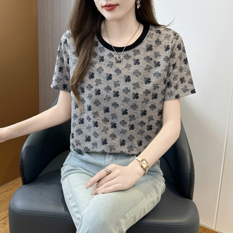 90后设计感渐变四叶短袖T恤