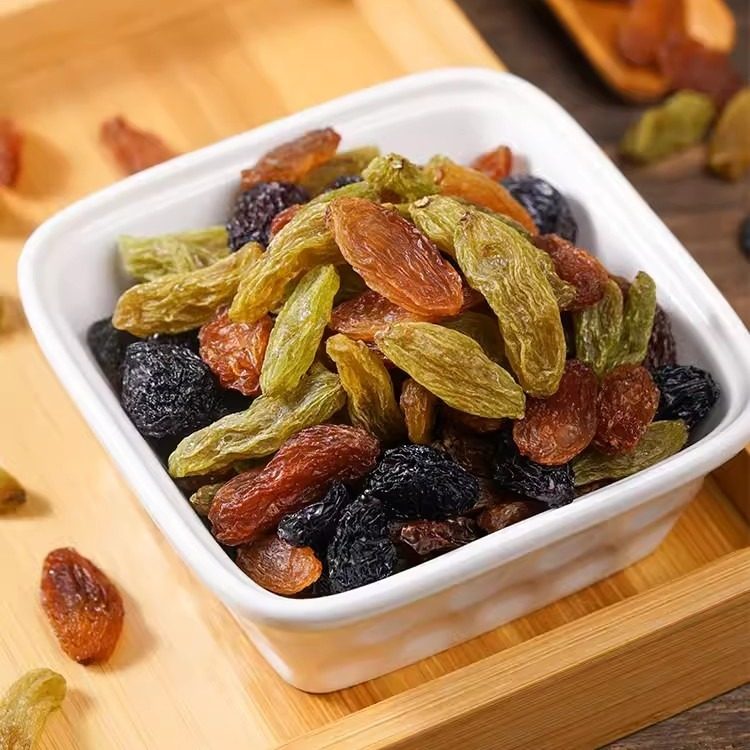 新疆三色葡萄干罐装大粒颗258g绿香妃黑加仑红香玫瑰提水果干零食