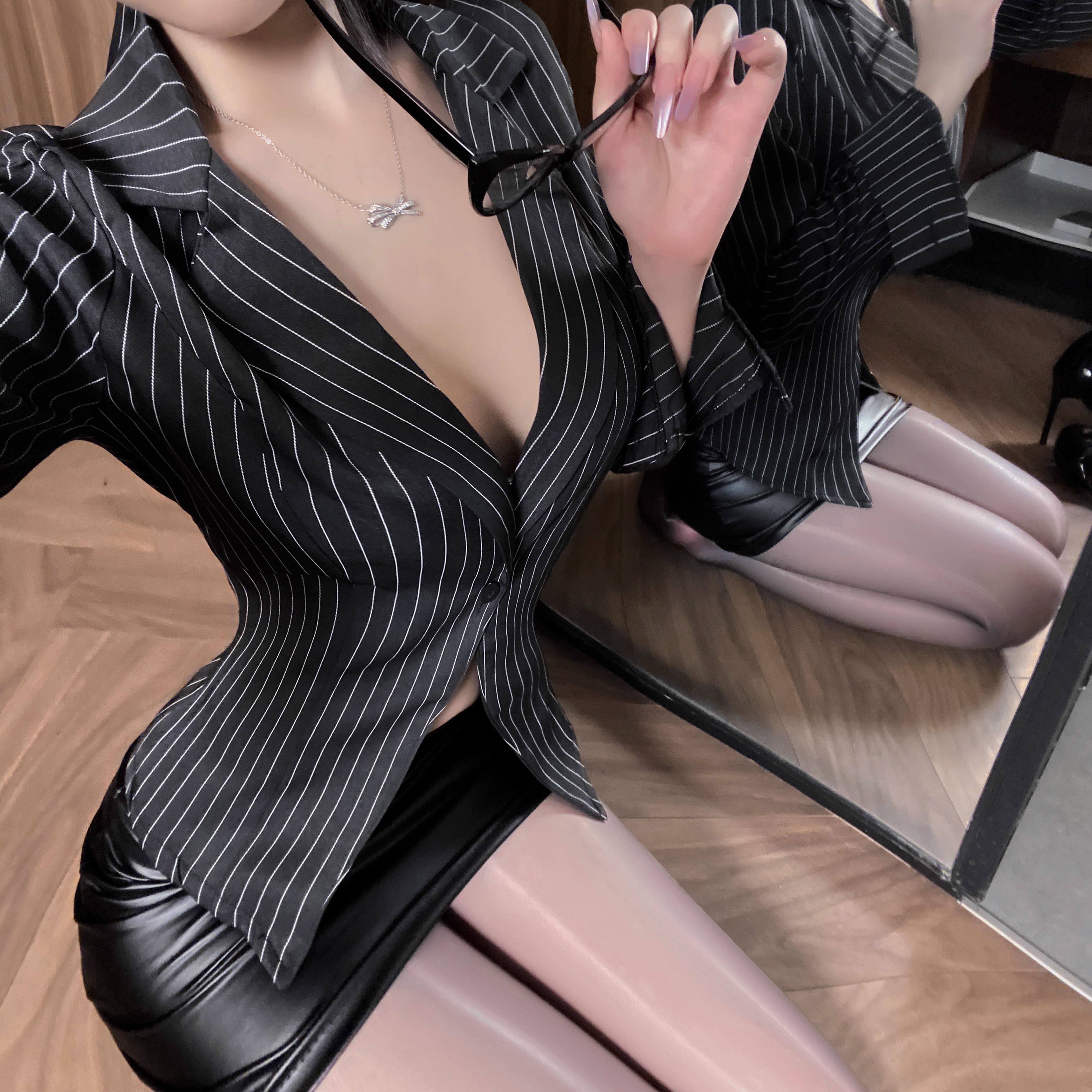 情感趣味暴露服禁欲系情取制服女