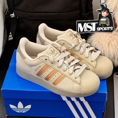 Adidas玫瑰金贝壳头低帮运动板鞋