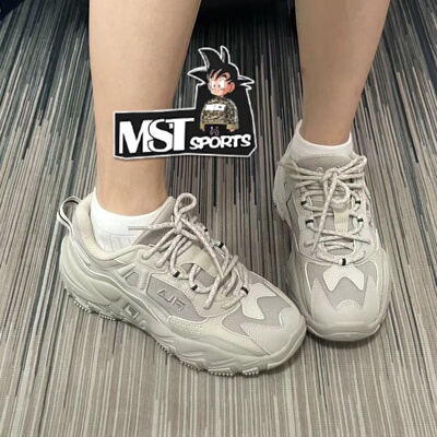 FILA斐乐掠夺者2浮石灰老爹鞋