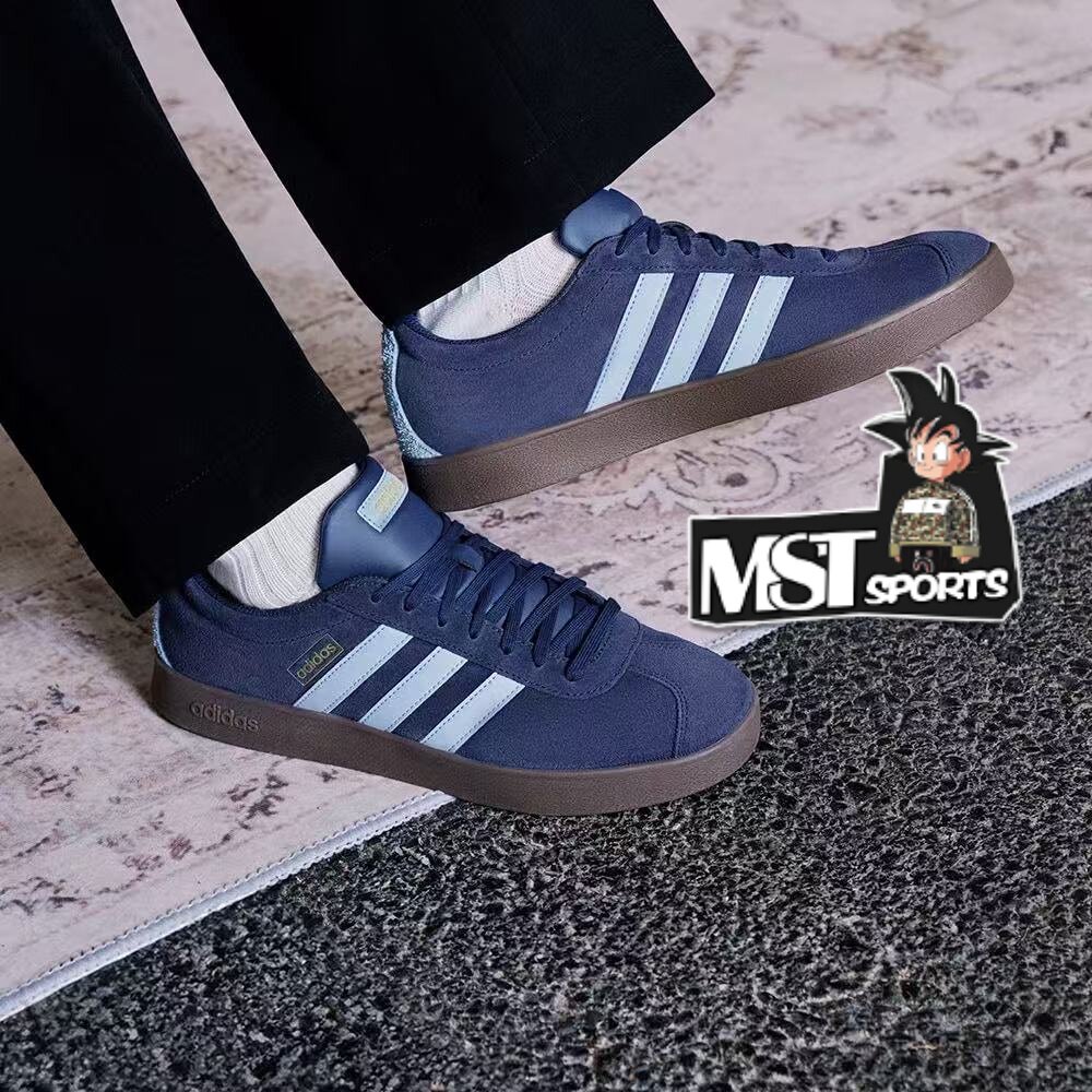Adidas阿迪达斯靛蓝反毛皮板鞋