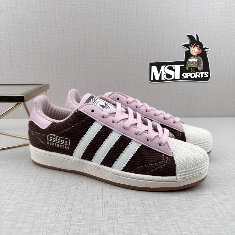 Adidas粉棕贝壳头板鞋