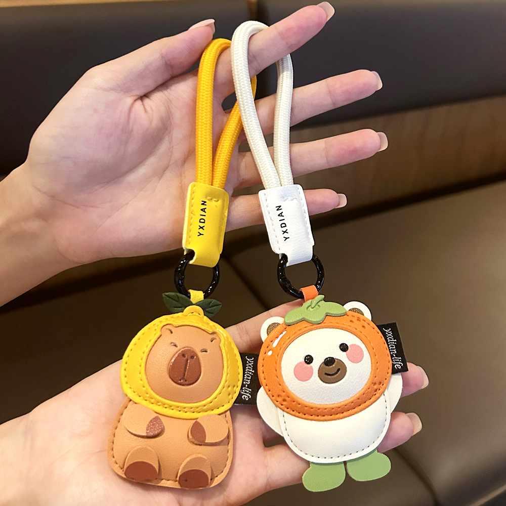 卡皮巴拉小挂件皮质钥匙扣可爱有趣味书包挂饰企业团购可定制logo