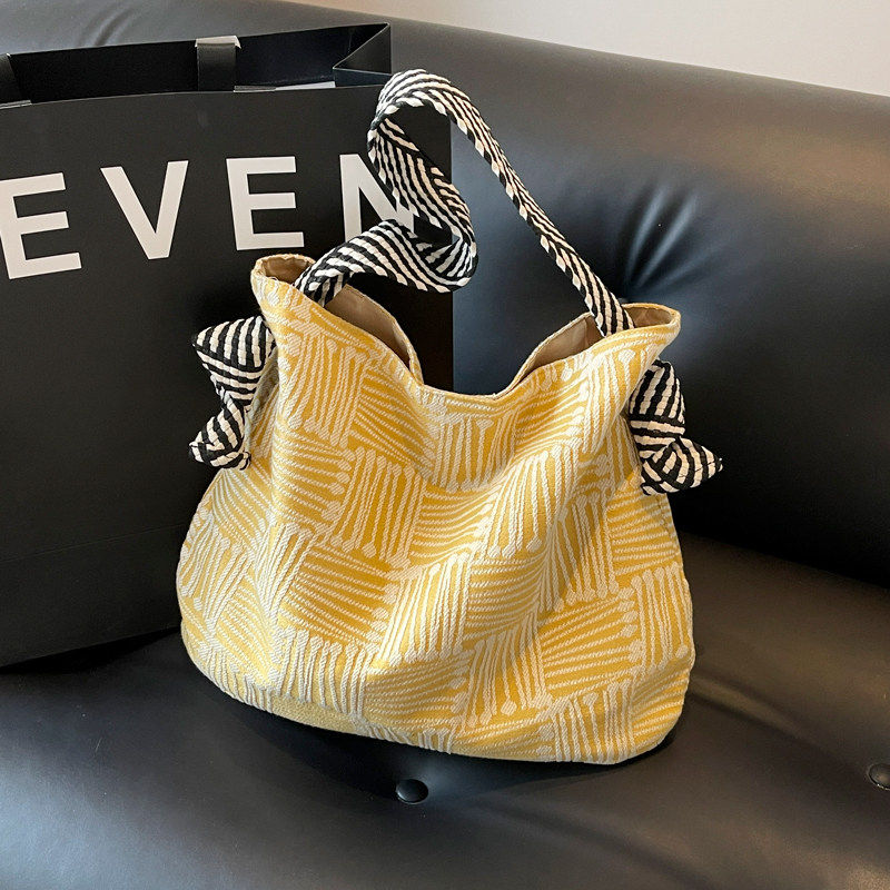 小众休闲单肩包女包韩系新款夏季大容量条纹帆布包ins通勤斜挎包