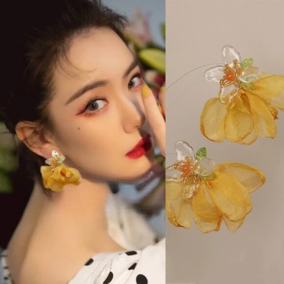 戚薇同款耳环黄色花朵个性夸张耳饰耳钉耳坠2026新款度假旅游饰品