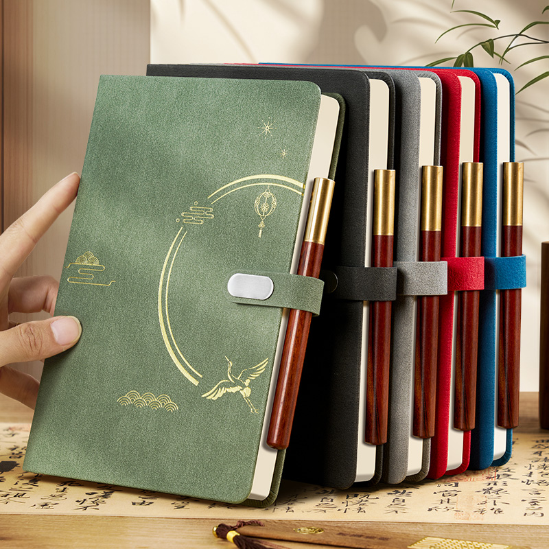 笔记本本子定制2025年新款a5高颜值记事本故宫文创私人软皮面批发加厚国潮商务办公会议记录本日记本可印logo