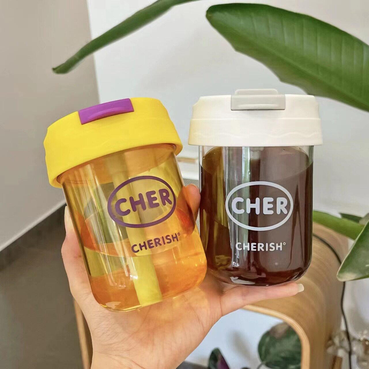 德国精工水杯男超迷你容量摇摇咖啡水瓶儿童宝宝吸管牛奶果汁饮料