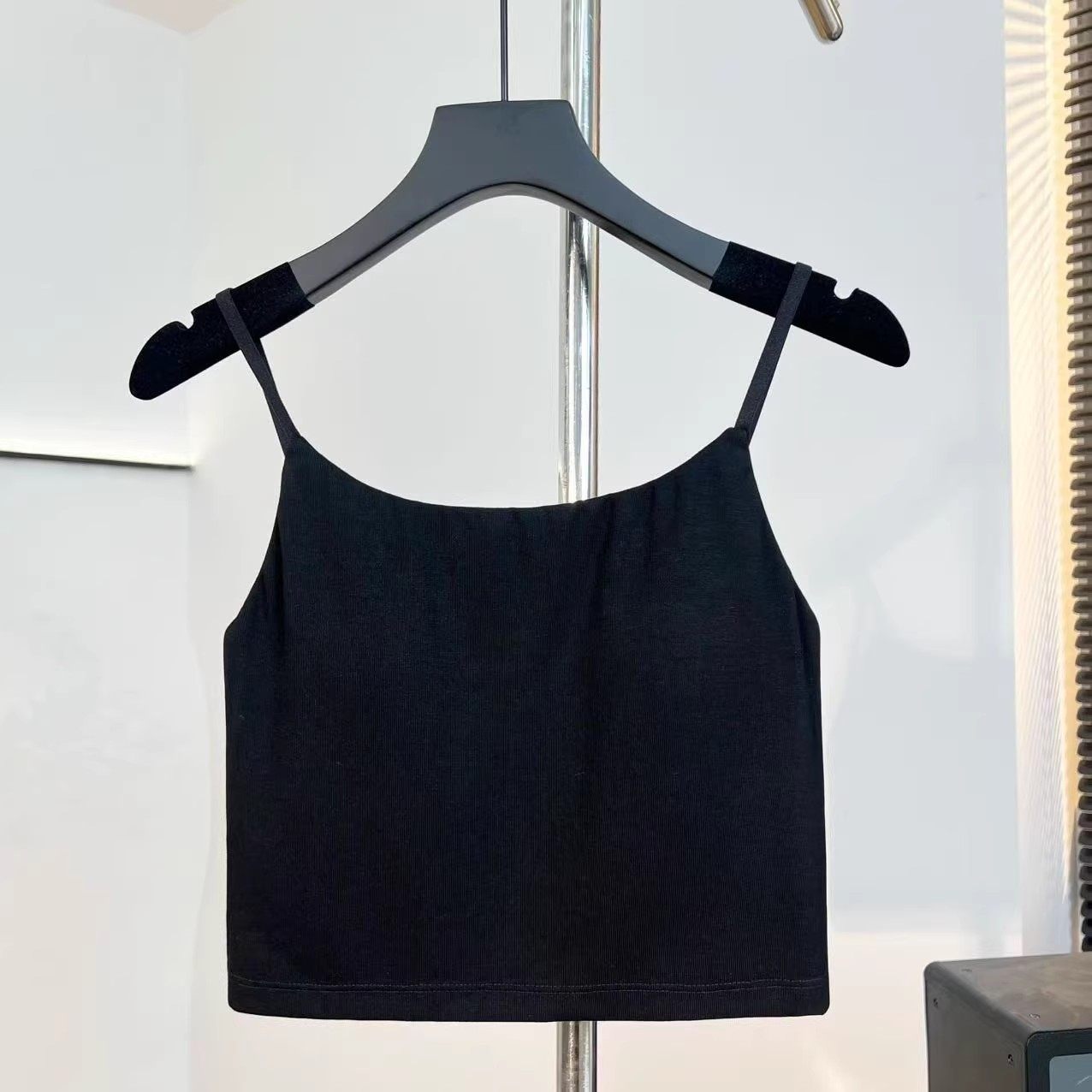 【潇潇&可机洗&隐形防透&带胸垫】长40夏新款吊带背心WB001