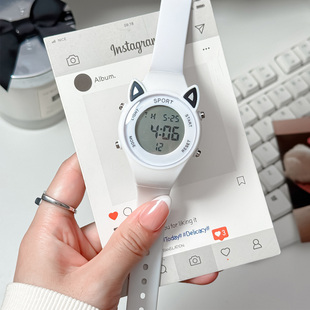 猫耳朵儿童电子手表女初中生小学生专用2025新款只看时间夜光闹钟