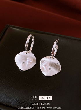 创意锆石菱形拉丝褶皱珍珠耳扣简约时尚轻奢风耳环小巧个性耳饰女