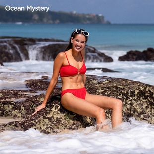 Ocean Mystery红色肌理感比基尼女分体小胸聚拢显白度假温泉泳衣