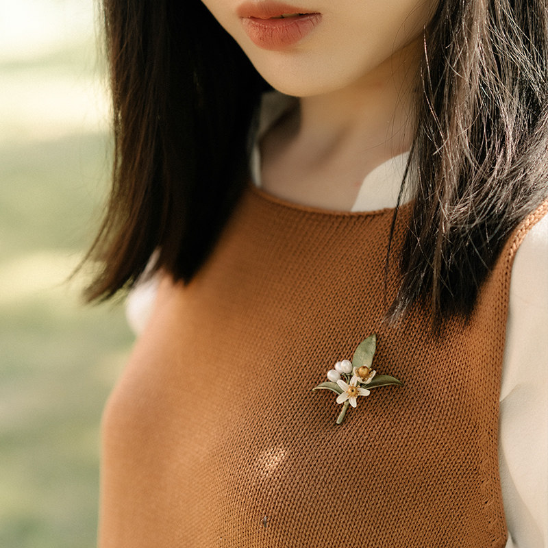 MichaelMichaud橙花小别针女西装胸针小众设计轻奢胸花气质礼物,饰品/流行首饰/时尚饰品新,胸针,淘宝优惠券,粉丝福利购,淘宝优惠卷