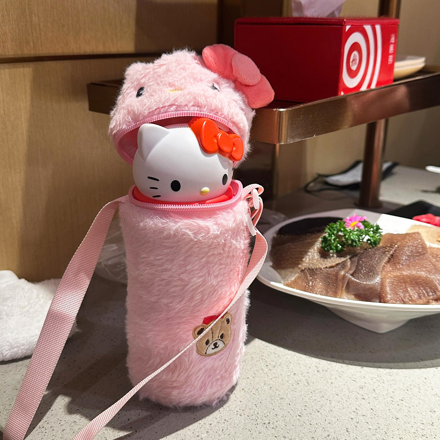 巨巨可爱！好爱我的kt水杯套