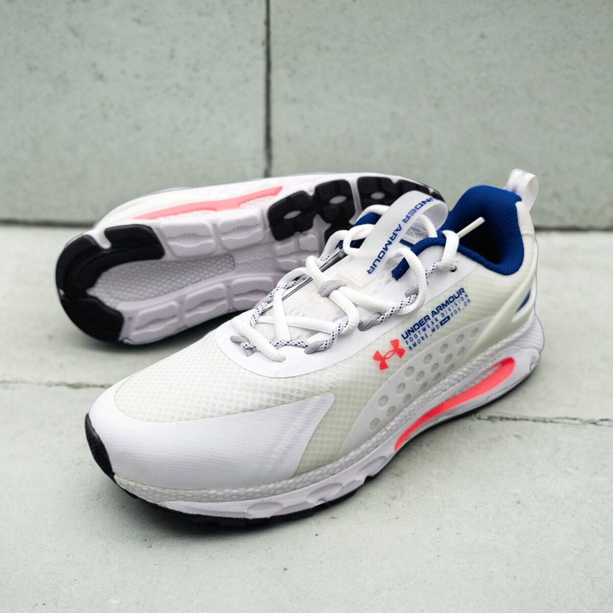 安德玛 UA Hovr Infinite Summit 2 中性男女缓震跑步鞋 3023633