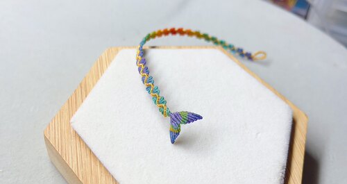 彩虹糖也可以有鱼尾巴 小心心手绳 春天赏花绝配 别致精细 有60+